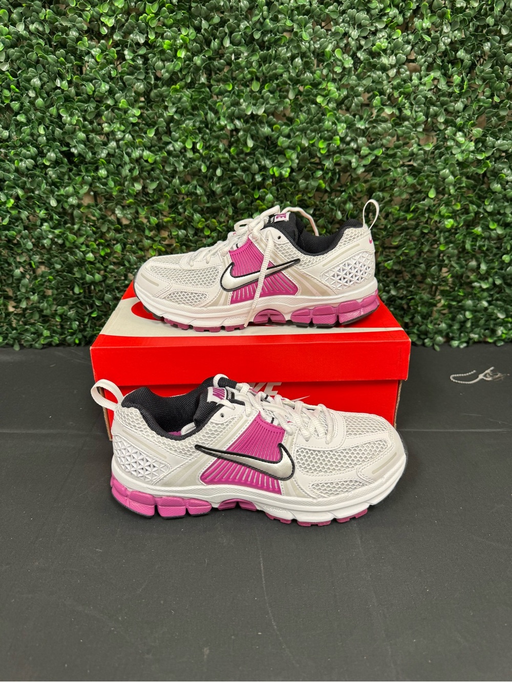 Nike Vomero 5 (GS) - Y5.5